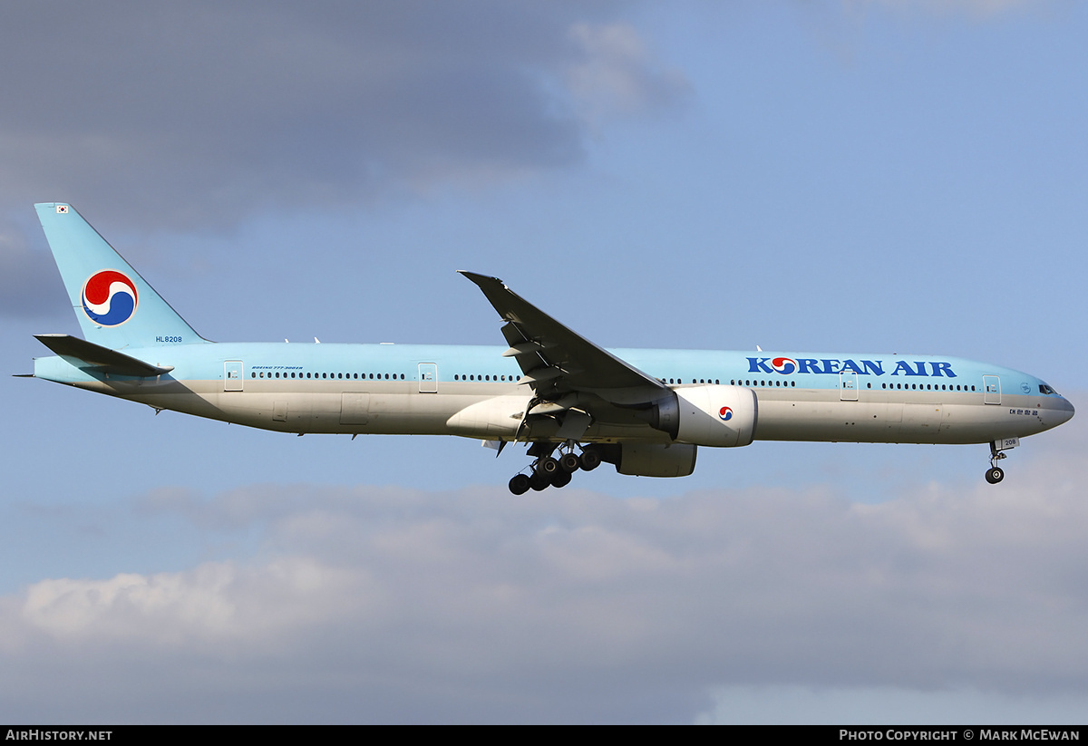 Aircraft Photo of HL8208 | Boeing 777-3B5/ER | Korean Air | AirHistory.net #160269