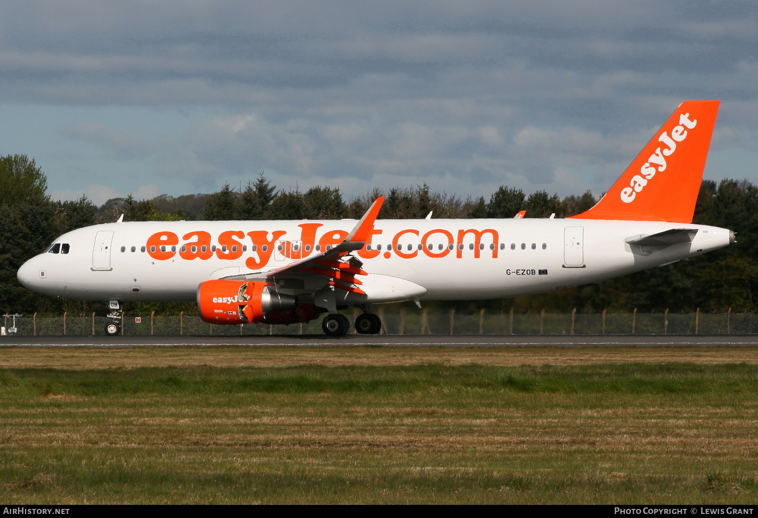 Aircraft Photo of G-EZOB | Airbus A320-214 | EasyJet | AirHistory.net #160323