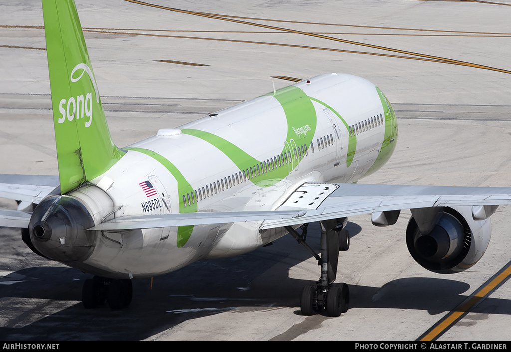Aircraft Photo of N695DL | Boeing 757-232 | Song | AirHistory.net #160534