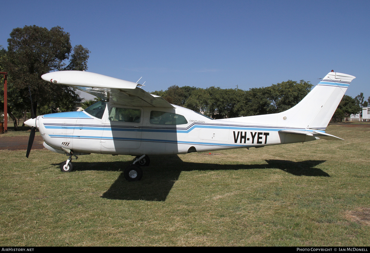 Aircraft Photo of VH-YET | Cessna 210L Centurion | AirHistory.net #160557