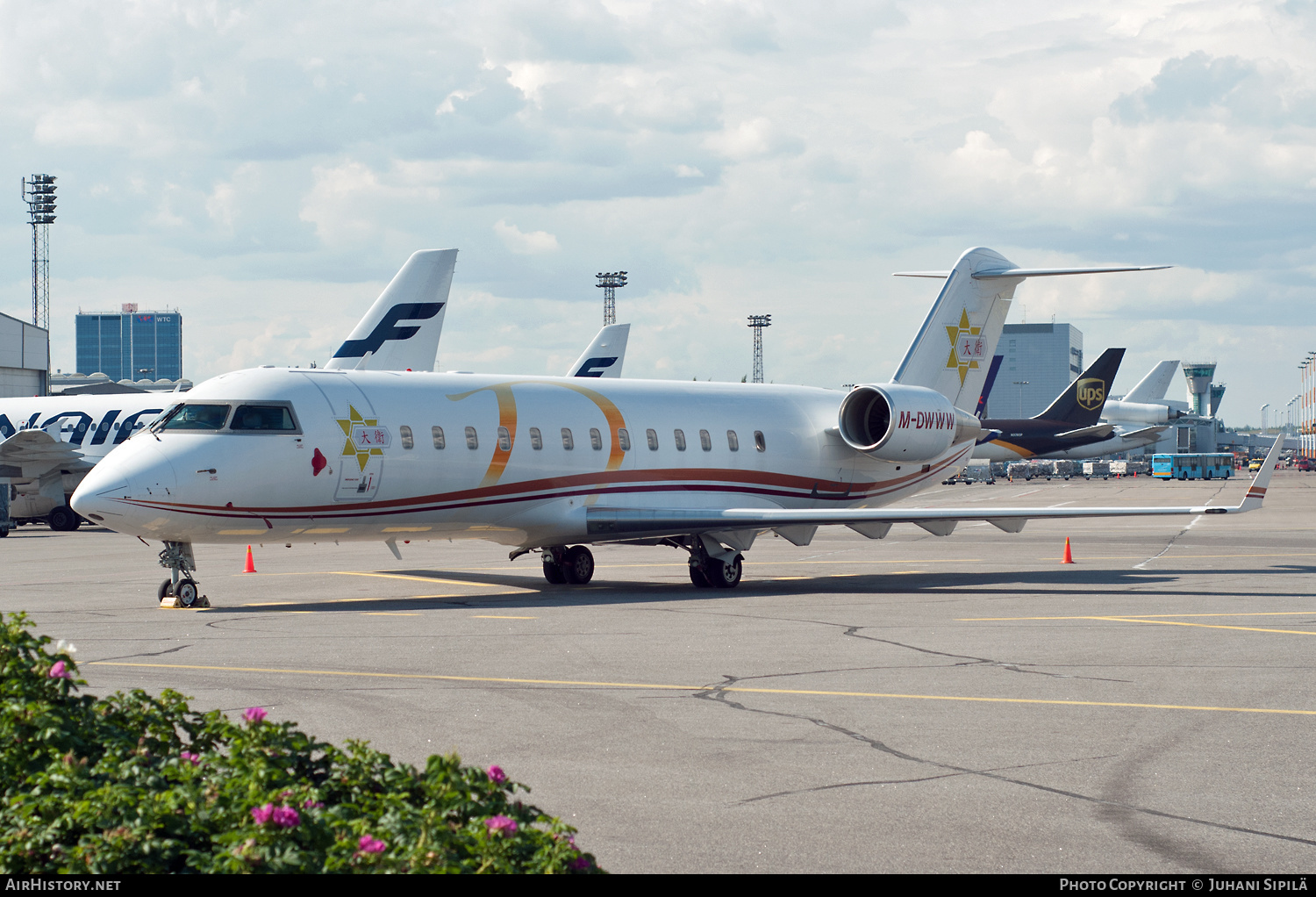 Aircraft Photo of M-DWWW | Bombardier Challenger 850 (CRJ-200SE/CL-600-2B19) | AirHistory.net #160907