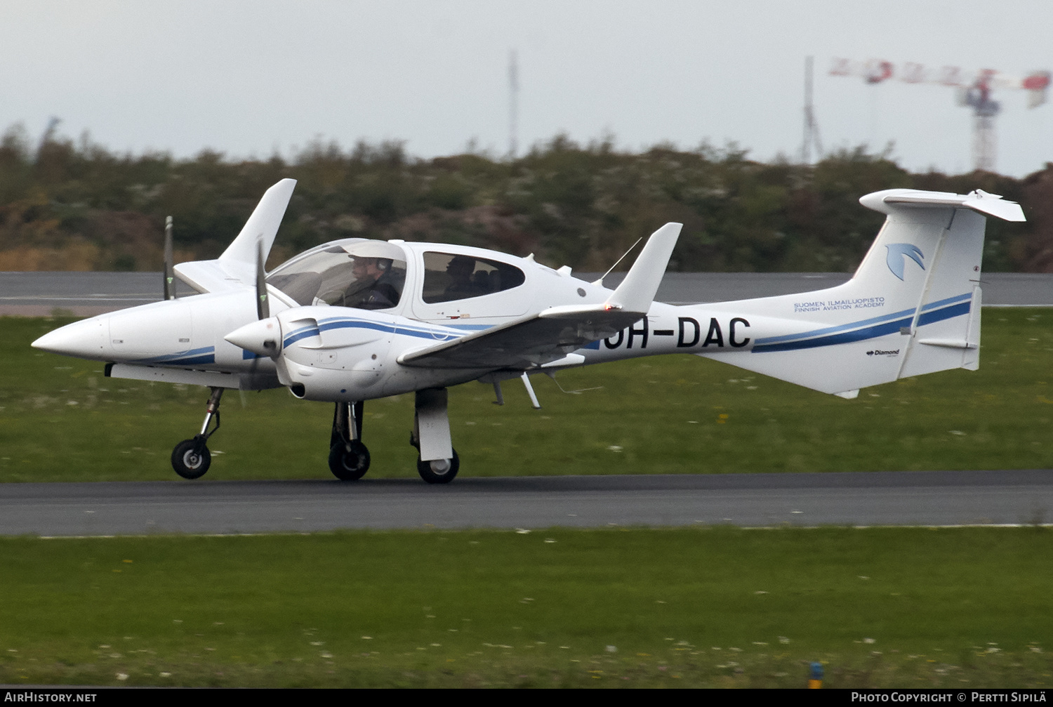 Aircraft Photo of OH-DAC | Diamond DA42 NG Twin Star | Suomen Ilmailuopisto - Finnish Aviation Academy | AirHistory.net #160975