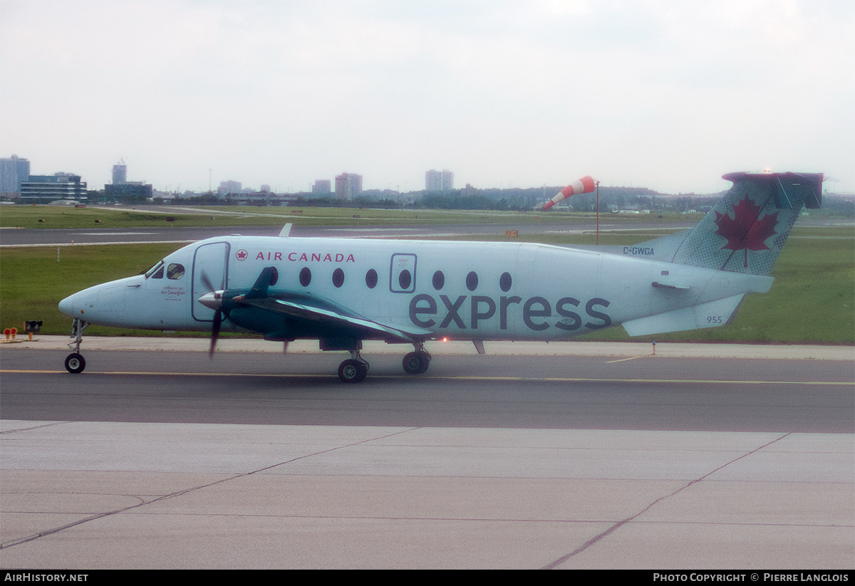 Aircraft Photo of C-GWGA | Raytheon 1900D | Air Canada Express | AirHistory.net #161047