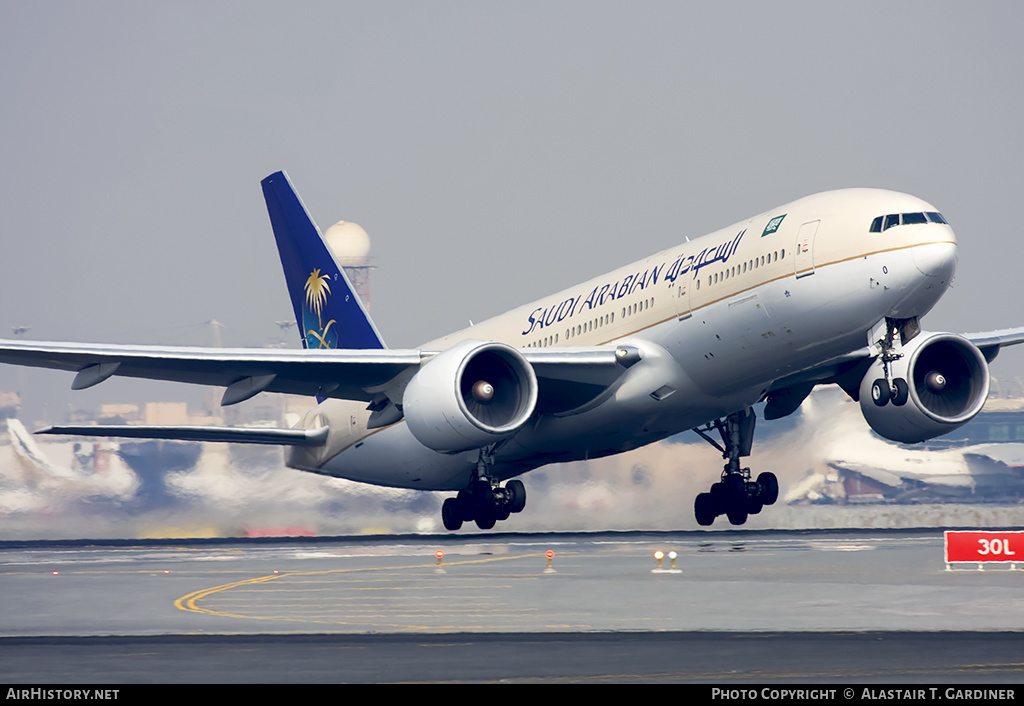 Aircraft Photo of HZ-AKO | Boeing 777-268/ER | Saudi Arabian Airlines | AirHistory.net #161062