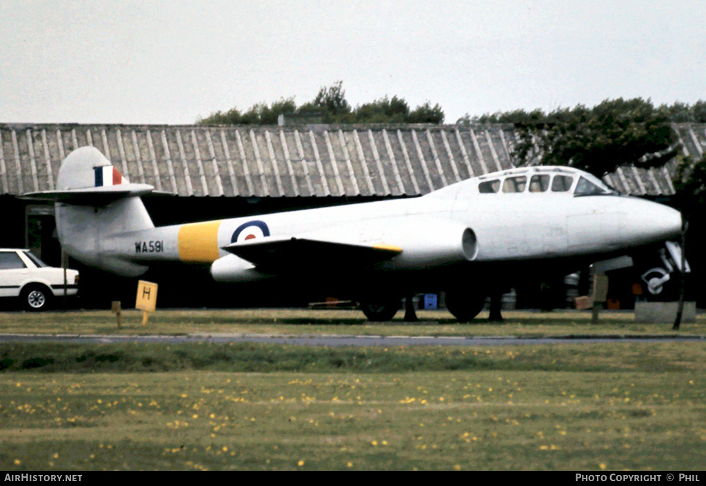 Aircraft Photo of WA591 | Gloster Meteor T7 | UK - Air Force | AirHistory.net #161128