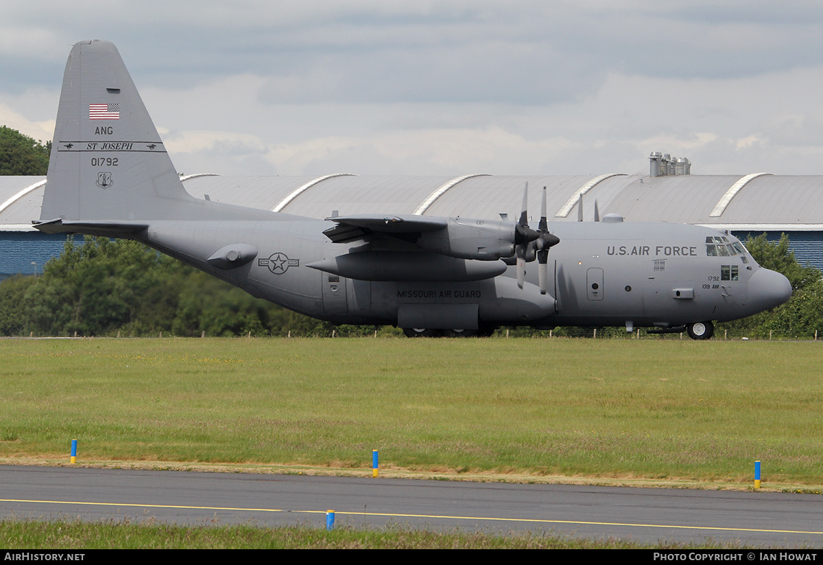 Aircraft Photo of 90-1792 / 01792 | Lockheed C-130H Hercules | USA - Air Force | AirHistory.net #161165