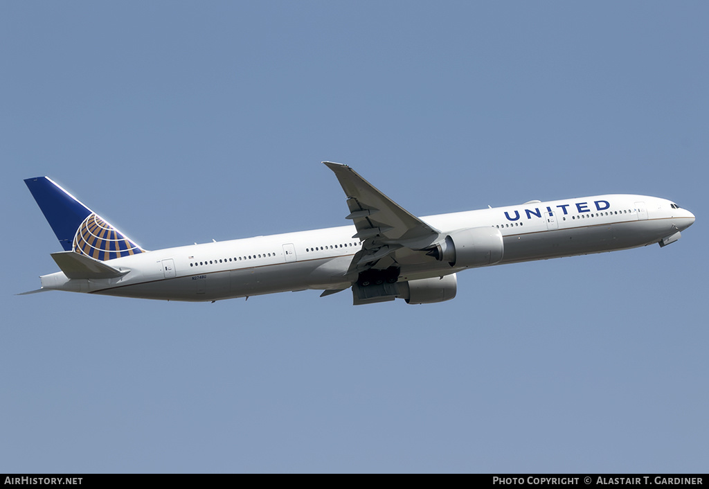 Aircraft Photo of N2748U | Boeing 777-300/ER | United Airlines | AirHistory.net #161400