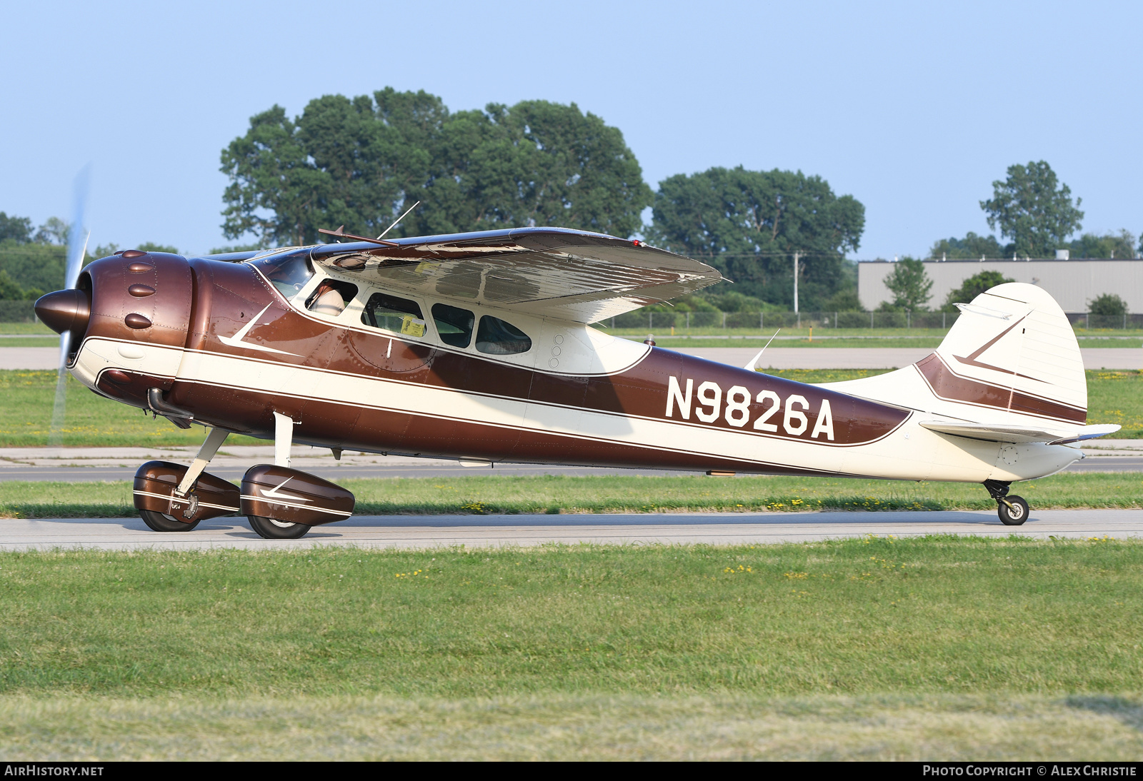 Aircraft Photo of N9826A | Cessna 195 | AirHistory.net #161539