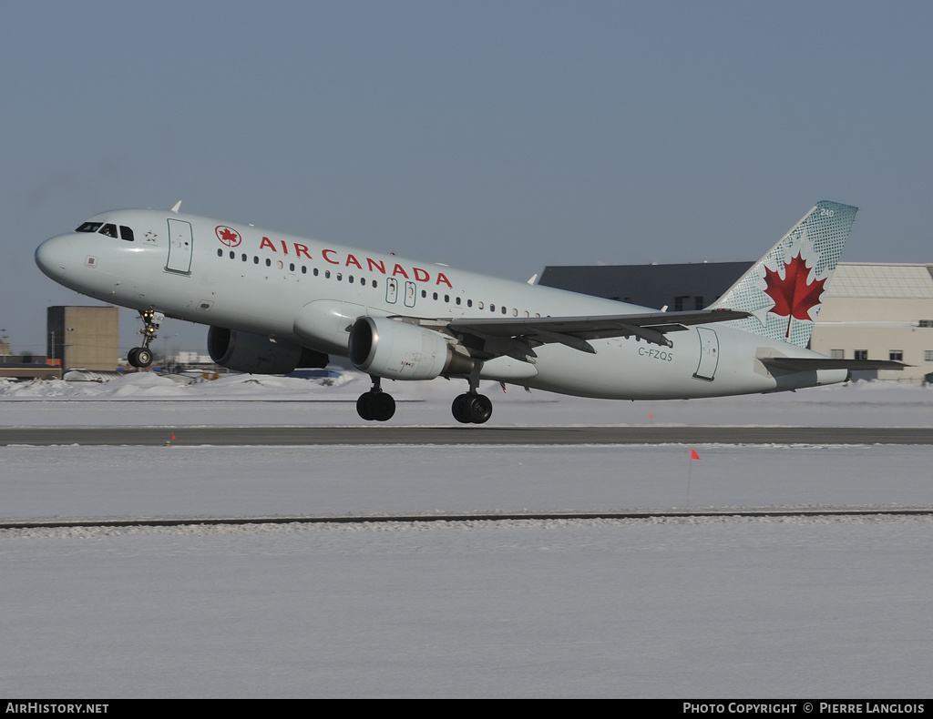Aircraft Photo of C-FZQS | Airbus A320-214 | Air Canada | AirHistory.net #161734