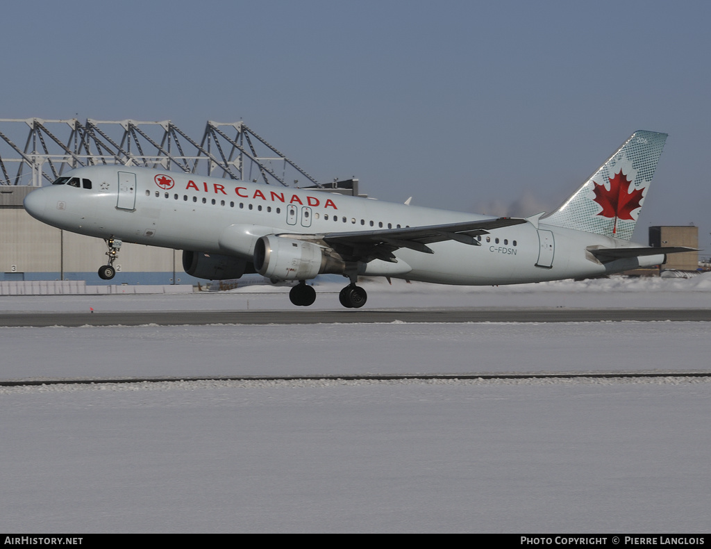 Aircraft Photo of C-FDSN | Airbus A320-211 | Air Canada | AirHistory.net #161748