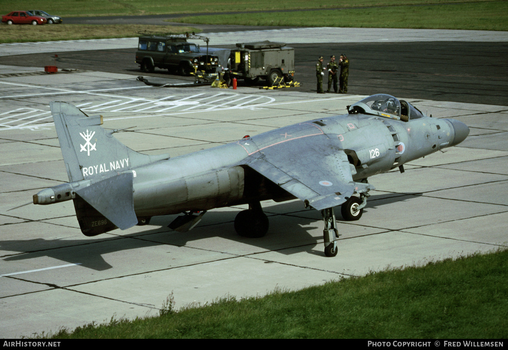 Aircraft Photo of ZE696 | British Aerospace Sea Harrier FA2 | UK - Navy | AirHistory.net #161843