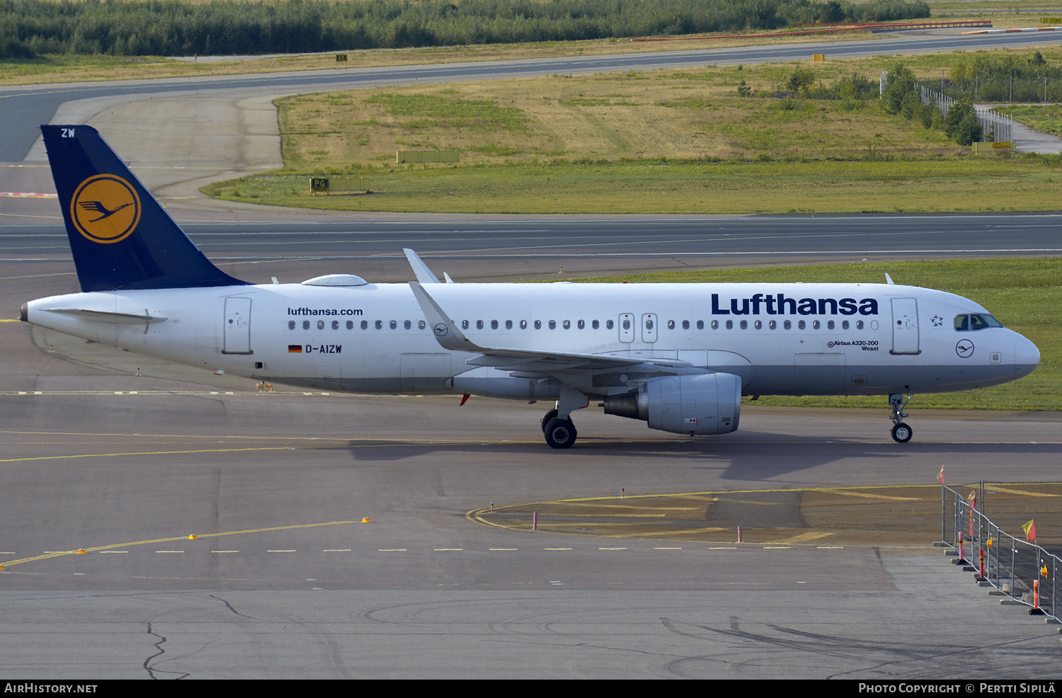 Aircraft Photo of D-AIZW | Airbus A320-214 | Lufthansa | AirHistory.net #161870