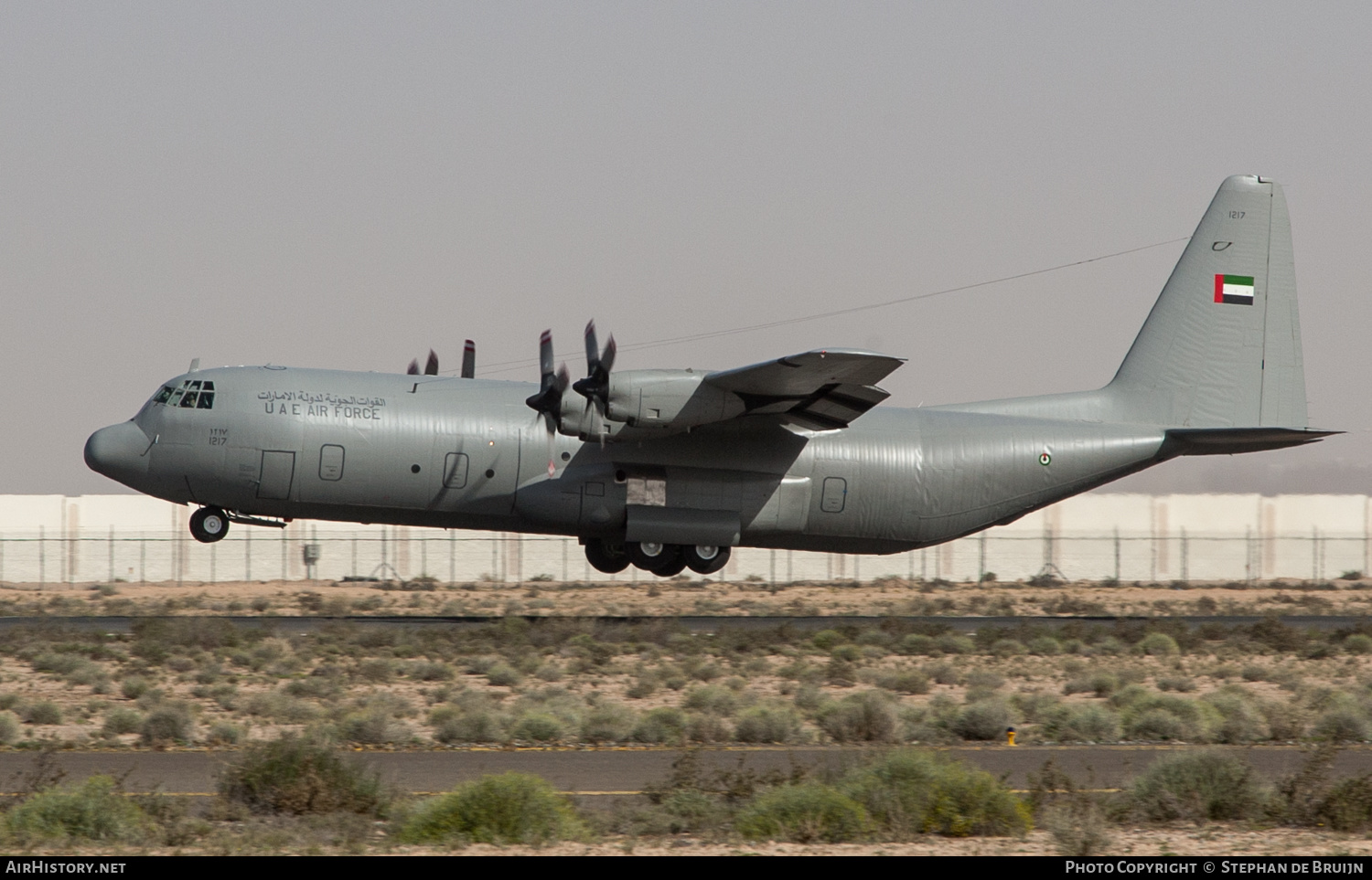 Aircraft Photo of 1217 | Lockheed L-100-30 Hercules (382G) | United Arab Emirates - Air Force | AirHistory.net #161958