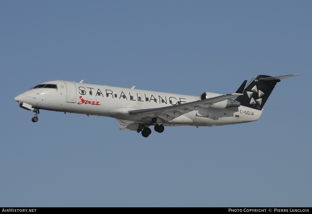 Aircraft Photo of C-GQJA | Bombardier CRJ-200ER (CL-600-2B19) | Air Canada Jazz | AirHistory.net #162014