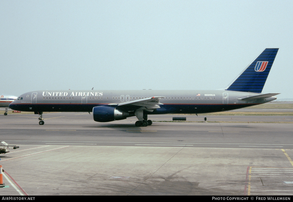 Aircraft Photo of N589UA | Boeing 757-222 | United Airlines | AirHistory.net #162074