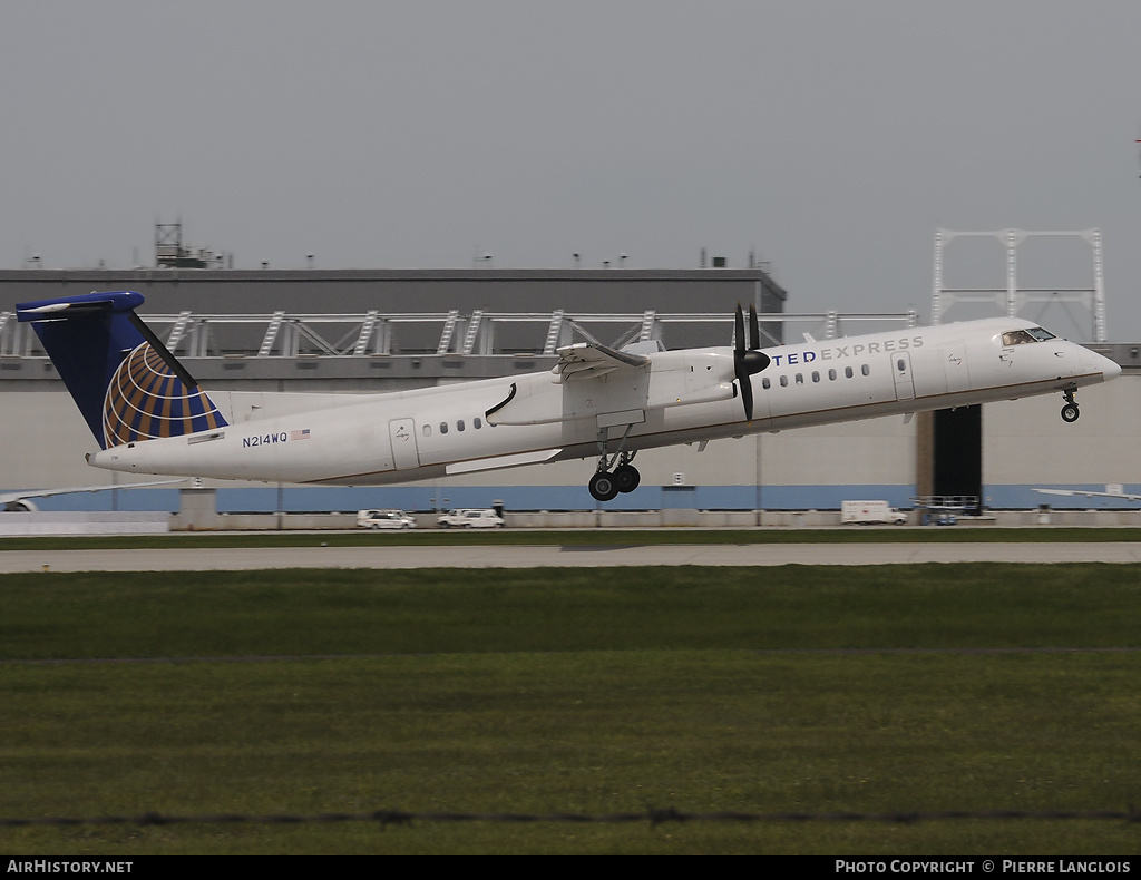 Aircraft Photo of N214WQ | Bombardier DHC-8-402 Dash 8 | United Express | AirHistory.net #162172