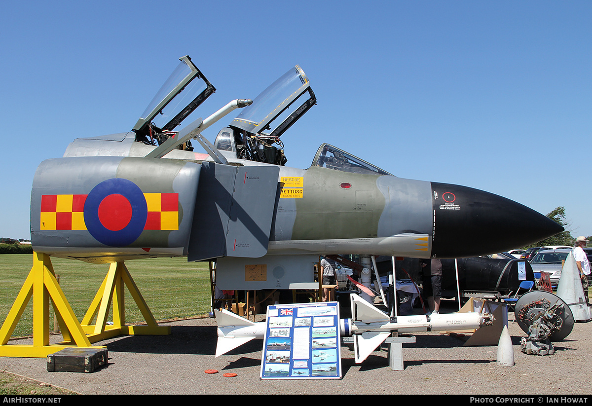 Aircraft Photo of XV490 | McDonnell Douglas F-4M Phantom FGR2 | UK - Air Force | AirHistory.net #162213