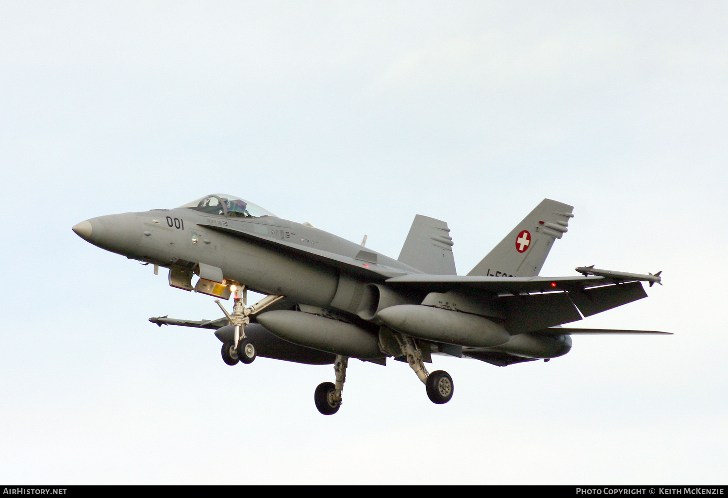 Aircraft Photo of J-5001 | McDonnell Douglas F/A-18C Hornet | Switzerland - Air Force | AirHistory.net #162268