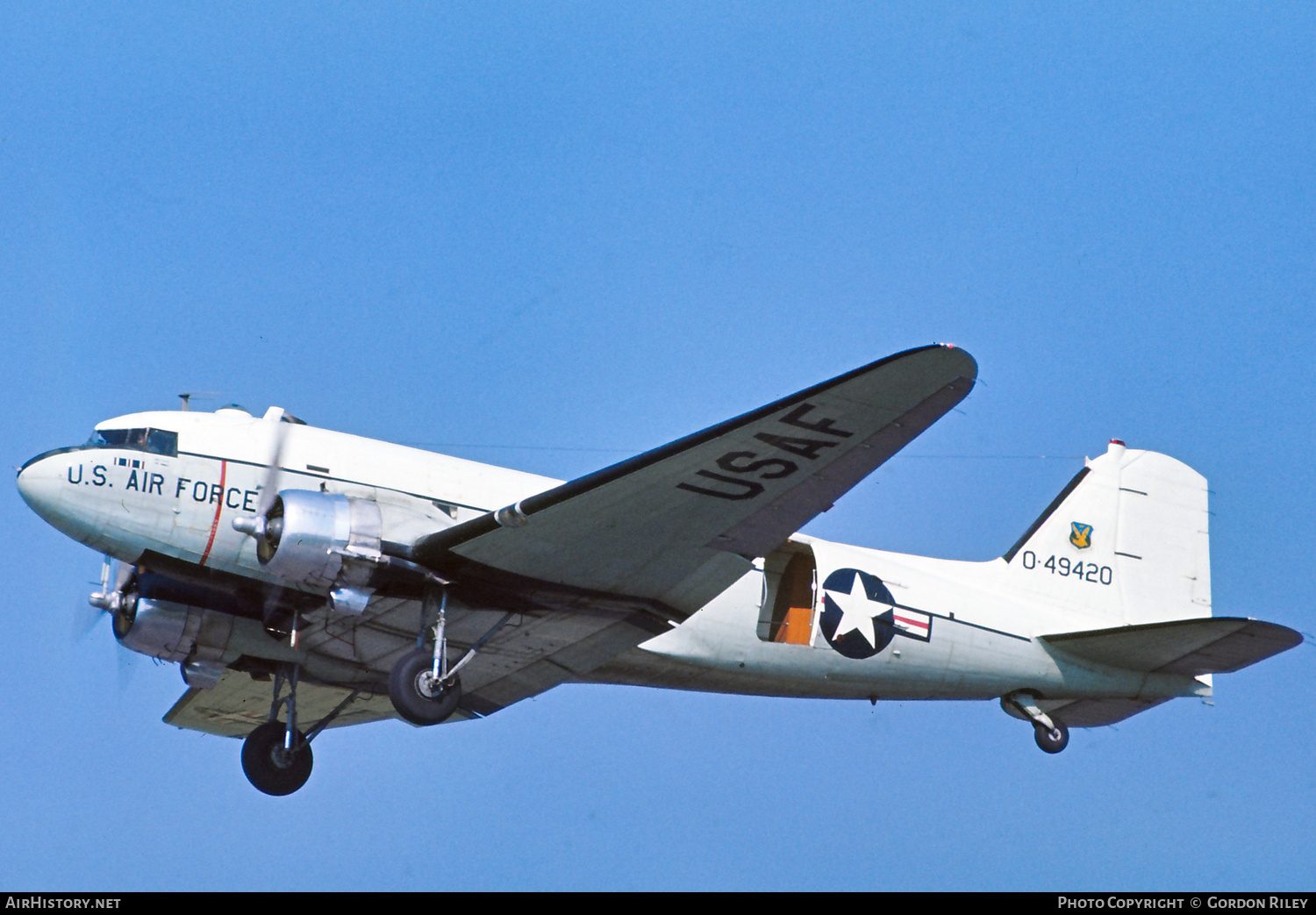 Aircraft Photo of 43-49420 / 0-49420 | Douglas VC-47D Skytrain | USA - Air Force | AirHistory.net #162335