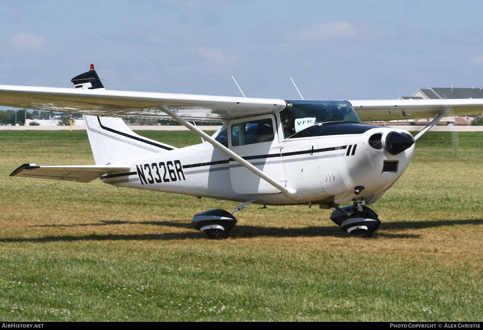 Aircraft Photo of N3326R | Cessna 182L Skylane | AirHistory.net #162352