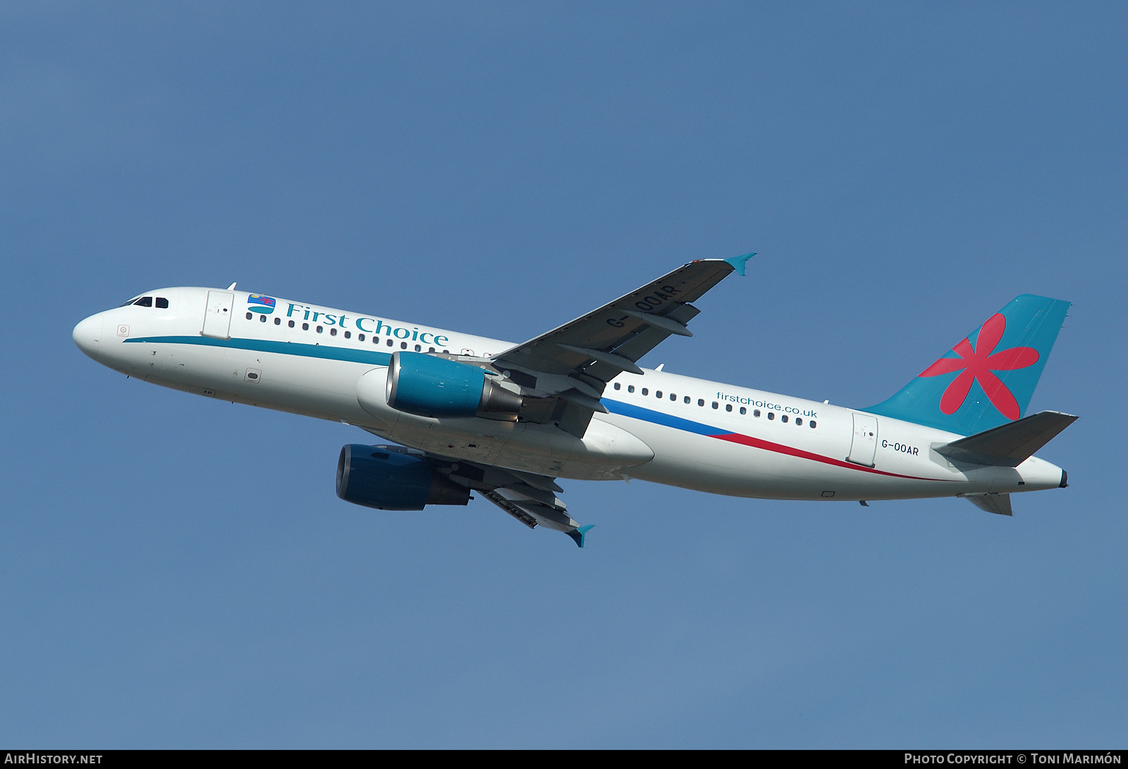 Aircraft Photo of G-OOAR | Airbus A320-214 | First Choice Airways | AirHistory.net #162414