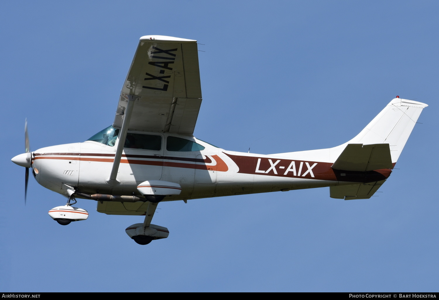 Aircraft Photo of LX-AIX | Cessna 182Q Skylane II | AirHistory.net #162513