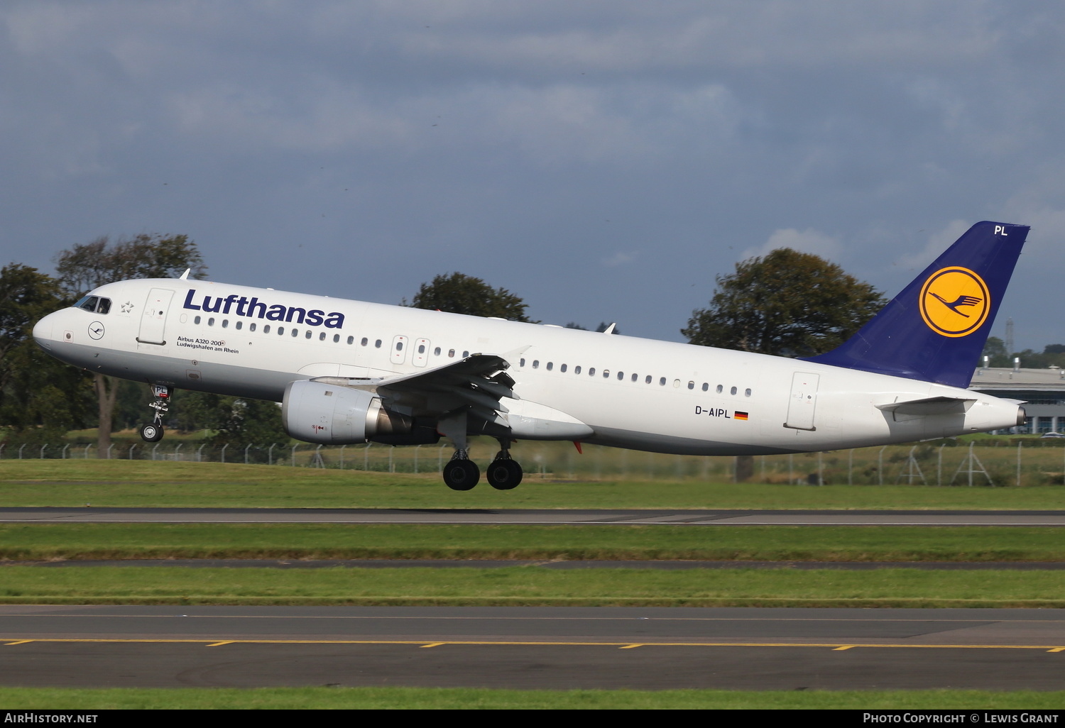 Aircraft Photo of D-AIPL | Airbus A320-211 | Lufthansa | AirHistory.net #162544