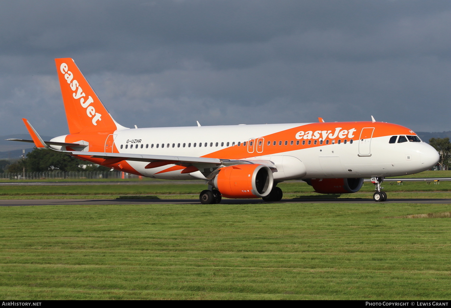 Aircraft Photo of G-UZHR | Airbus A320-251N | EasyJet | AirHistory.net #162576