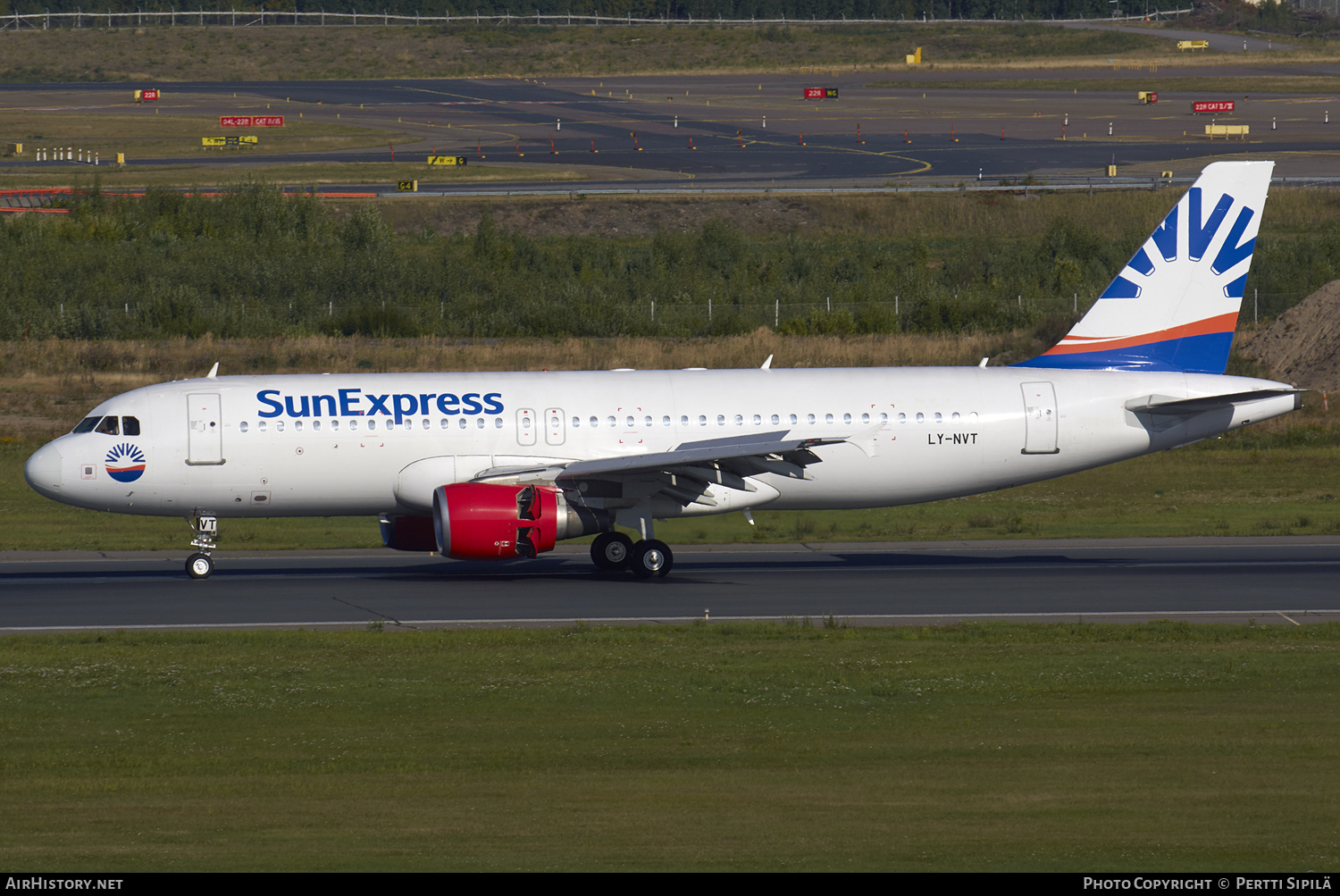 Aircraft Photo of LY-NVT | Airbus A320-214 | SunExpress | AirHistory.net #162651