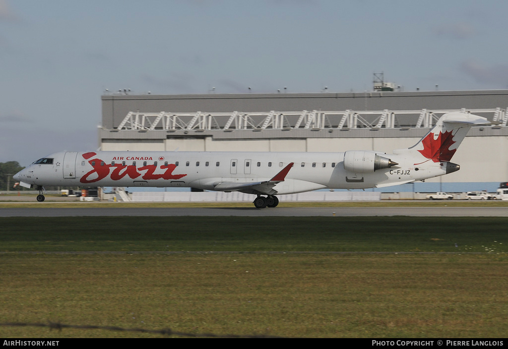 Aircraft Photo of C-FJJZ | Bombardier CRJ-705 (CL-600-2D15) | Air Canada Jazz | AirHistory.net #162652