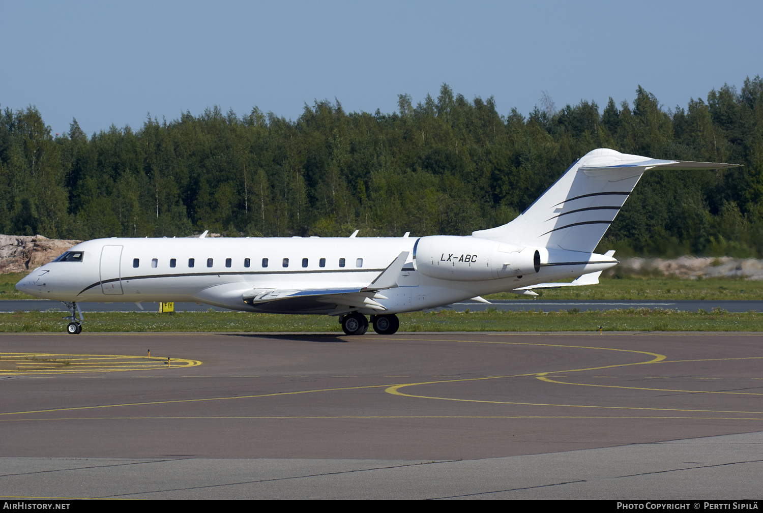 Aircraft Photo of LX-ABC | Bombardier Global Express XRS (BD-700-1A10) | AirHistory.net #162709