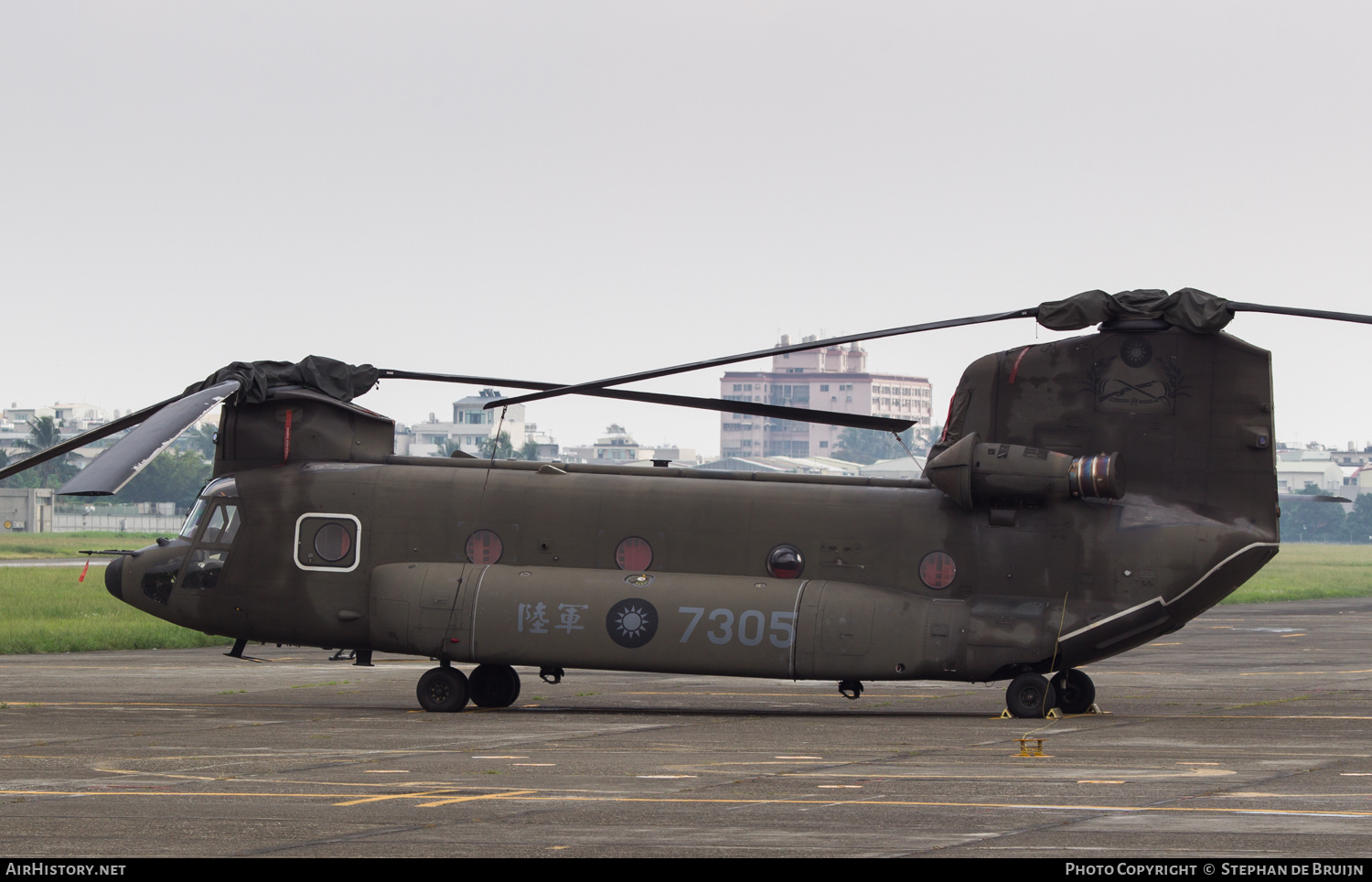 Aircraft Photo of 7305 | Boeing CH-47SD Chinook (414) | Taiwan - Army | AirHistory.net #162766