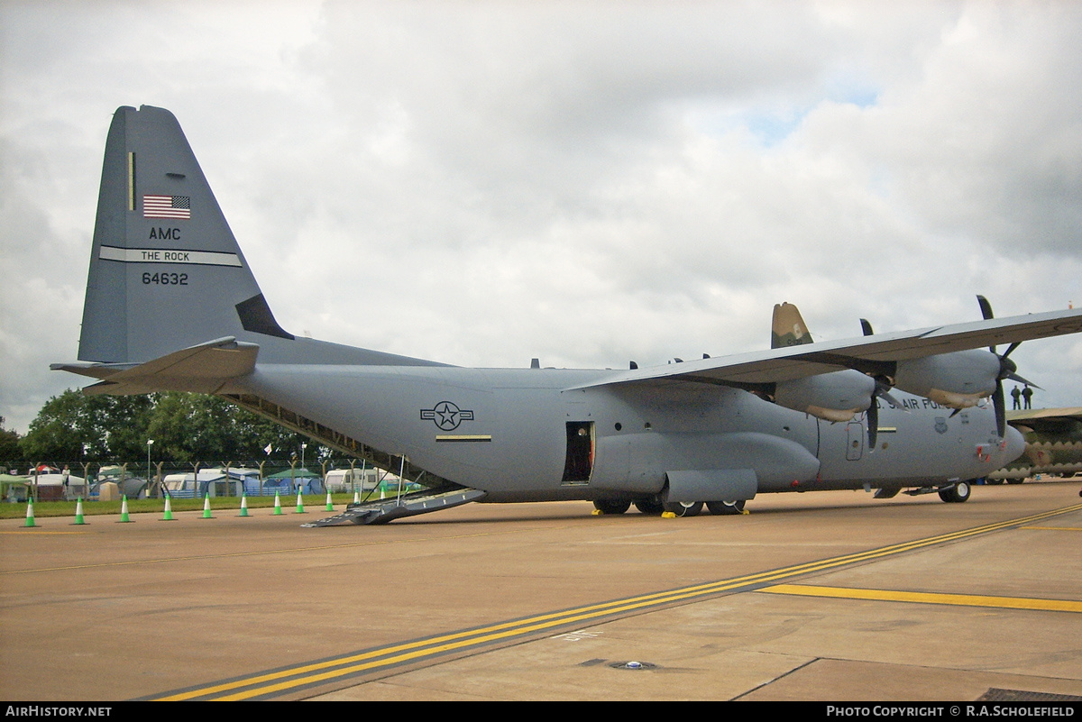 Aircraft Photo of 06-4632 / 64632 | Lockheed Martin C-130J-30 Hercules | USA - Air Force | AirHistory.net #162773