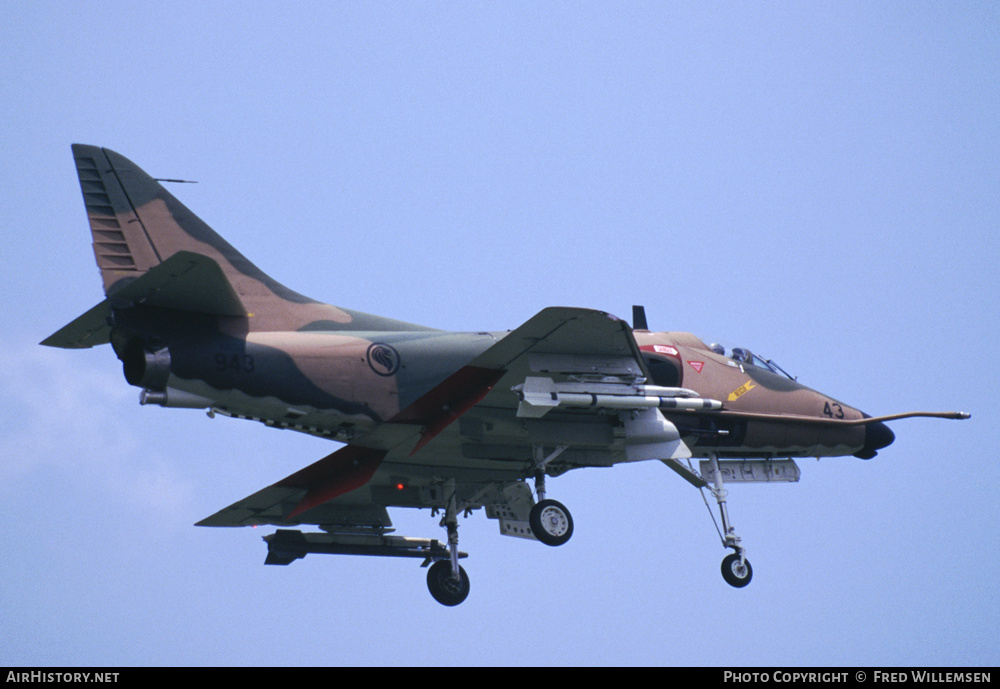 Aircraft Photo of 943 | McDonnell Douglas A-4SU Skyhawk | Singapore - Air Force | AirHistory.net #162840