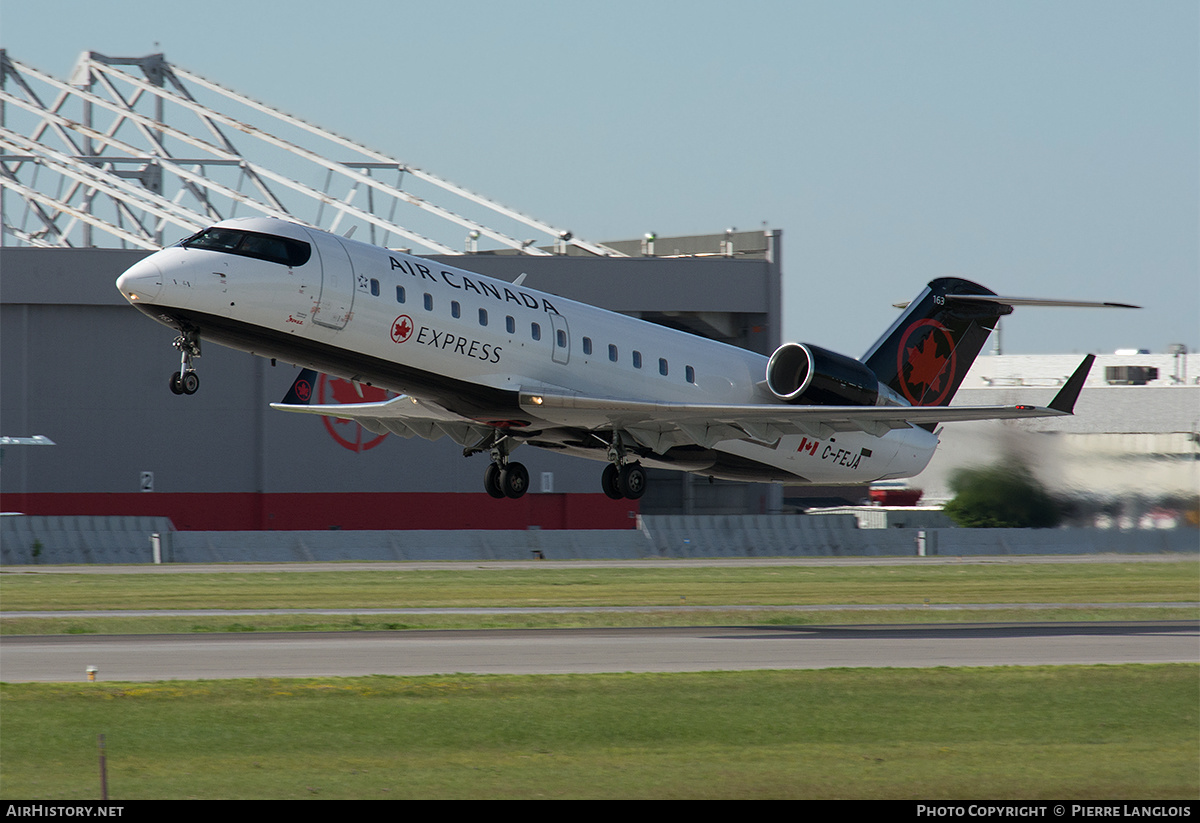 Aircraft Photo of C-FEJA | Bombardier CRJ-200ER (CL-600-2B19) | Air Canada Express | AirHistory.net #162860