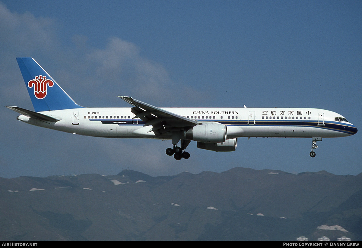 Aircraft Photo of B-2811 | Boeing 757-21B | China Southern Airlines | AirHistory.net #163454