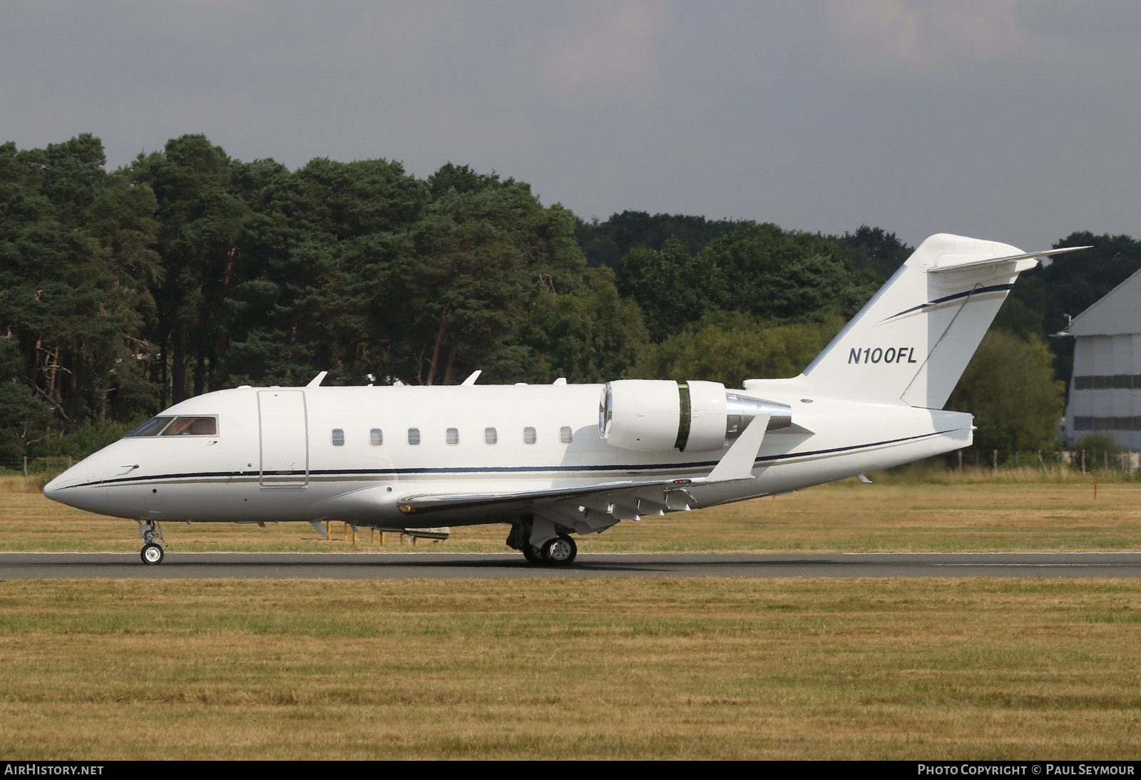Aircraft Photo of N100FL | Bombardier Challenger 604 (CL-600-2B16) | AirHistory.net #163761