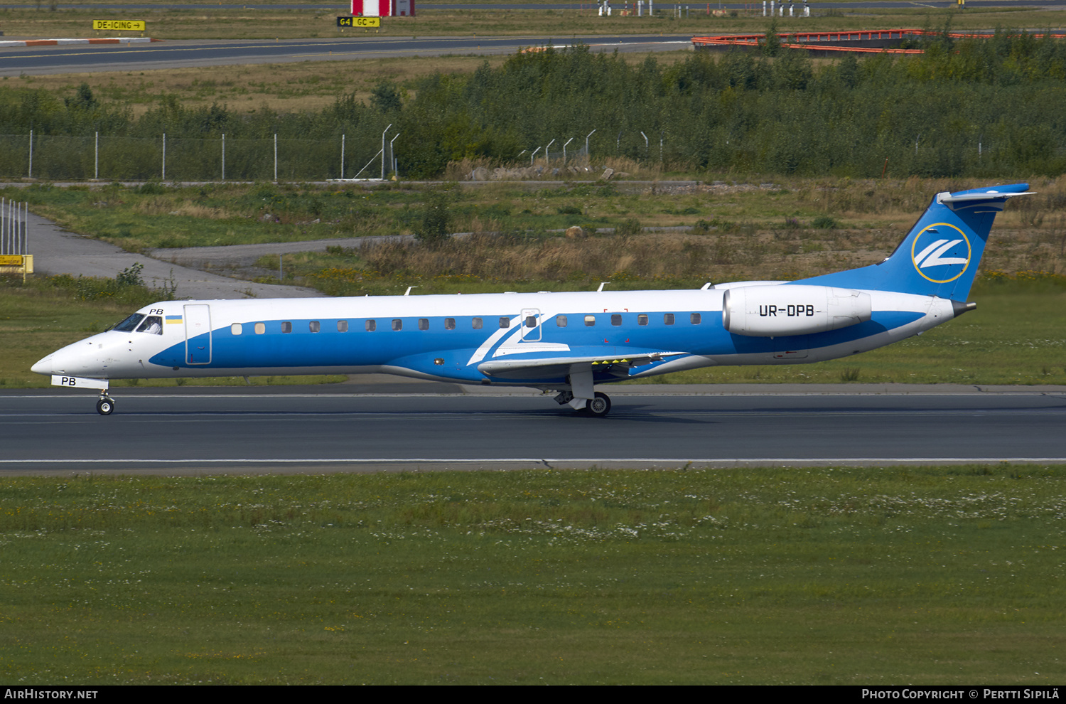 Aircraft Photo of UR-DPB | Embraer ERJ-145LR (EMB-145LR) | Dniproavia | AirHistory.net #163799