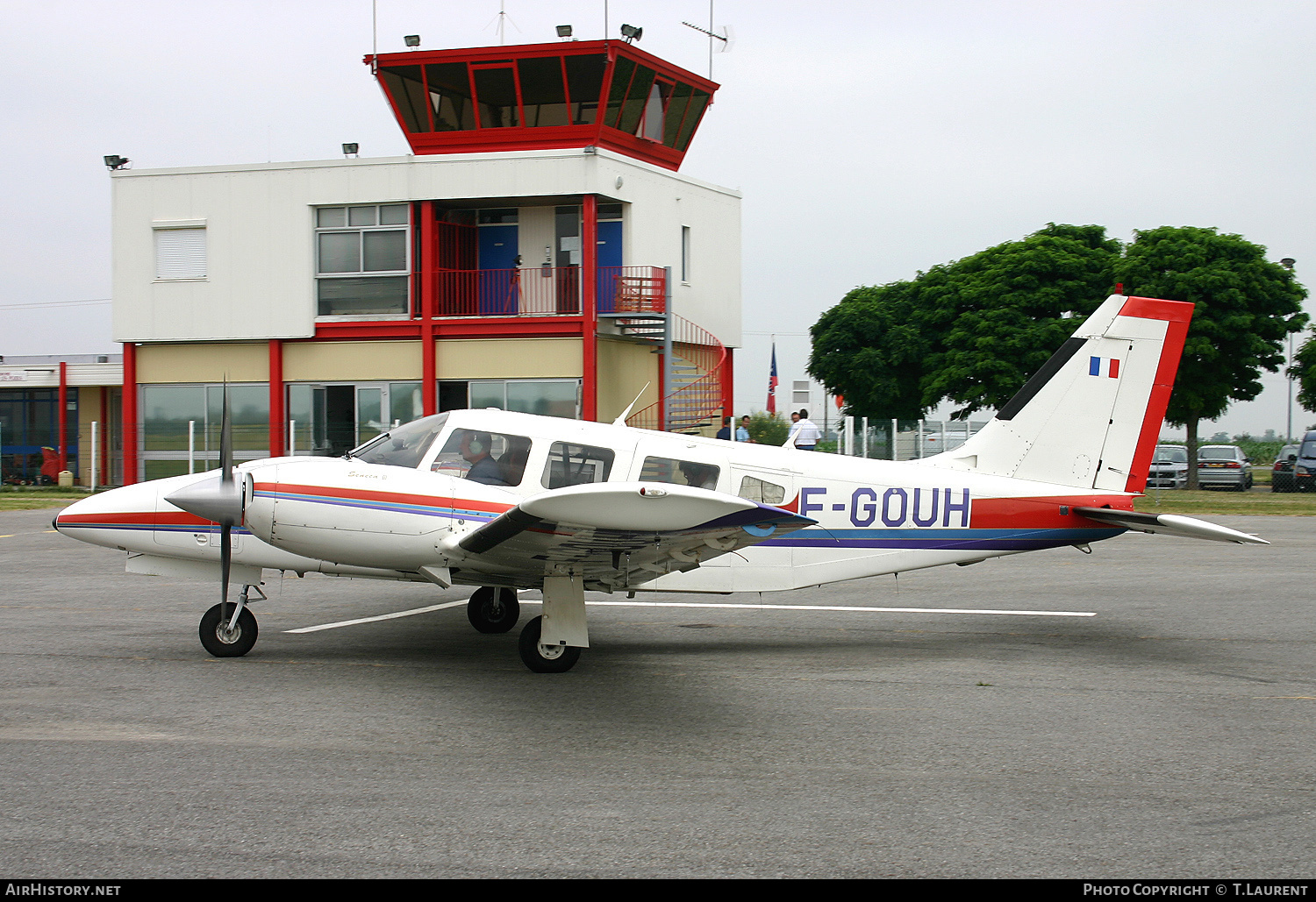 Aircraft Photo of F-GOUH | Piper PA-34-200T Seneca II | AirHistory.net #164009