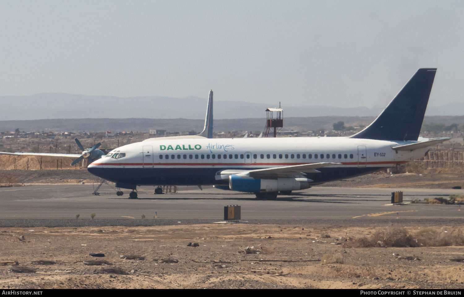 Aircraft Photo of EY-532 | Boeing 737-25A/Adv | Daallo Airlines | AirHistory.net #164060