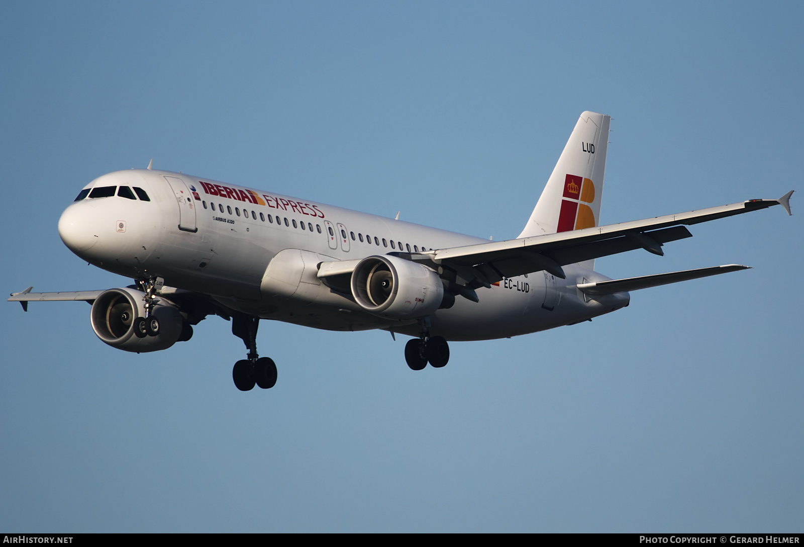 Aircraft Photo of EC-LUD | Airbus A320-214 | Iberia Express | AirHistory.net #164083