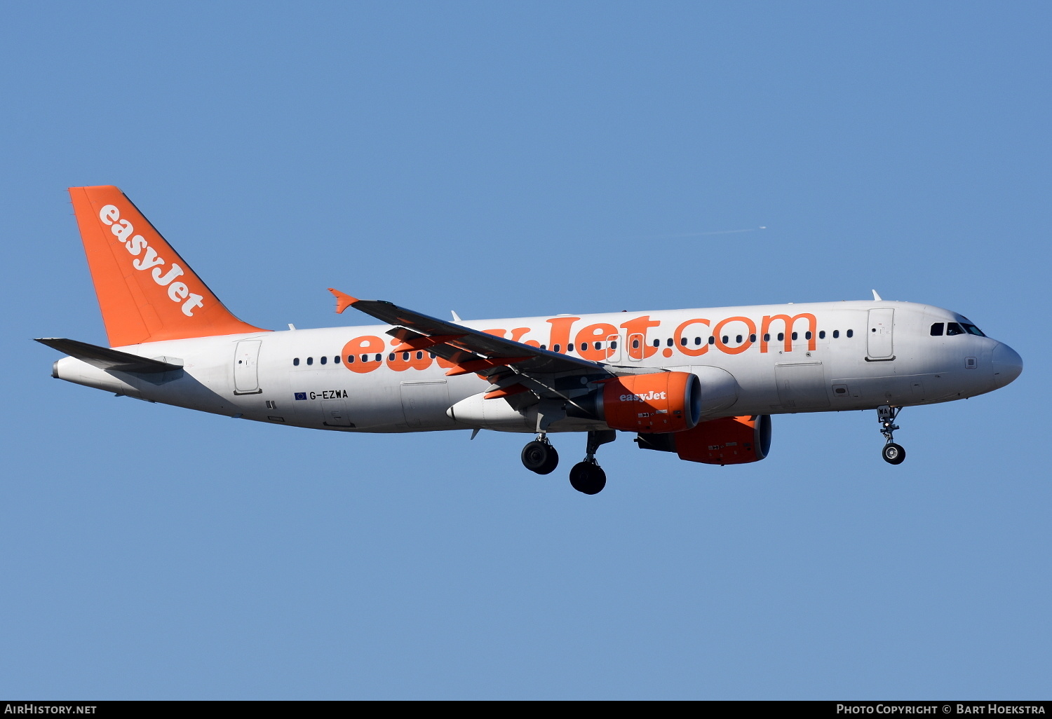 Aircraft Photo of G-EZWA | Airbus A320-214 | EasyJet | AirHistory.net #164099
