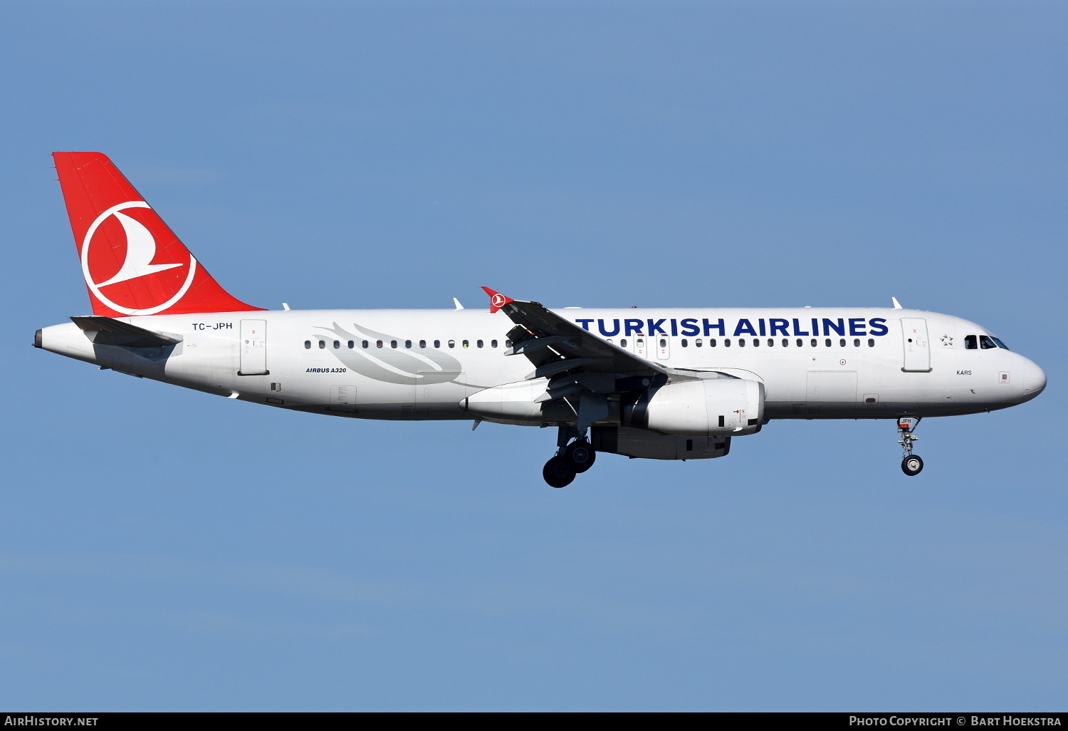 Aircraft Photo of TC-JPH | Airbus A320-232 | Turkish Airlines | AirHistory.net #164138