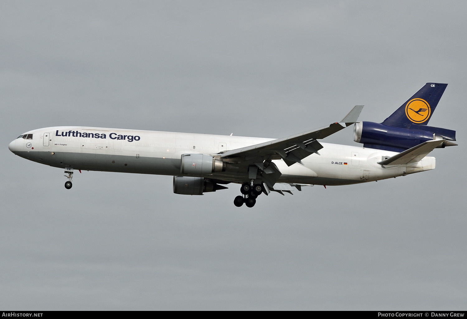Aircraft Photo of D-ALCE | McDonnell Douglas MD-11F | Lufthansa Cargo | AirHistory.net #164142