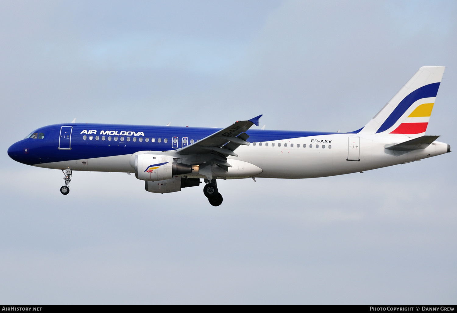 Aircraft Photo of ER-AXV | Airbus A320-211 | Air Moldova | AirHistory.net #164204