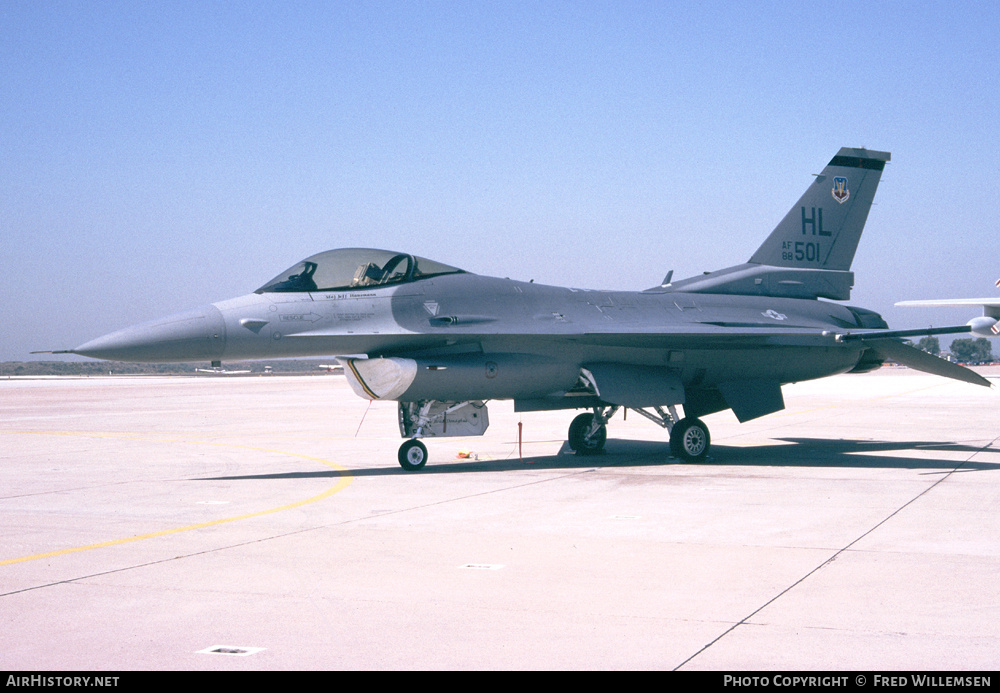 Aircraft Photo of 88-0501 / AF88-501 | General Dynamics F-16CG Fighting Falcon | USA - Air Force | AirHistory.net #164270