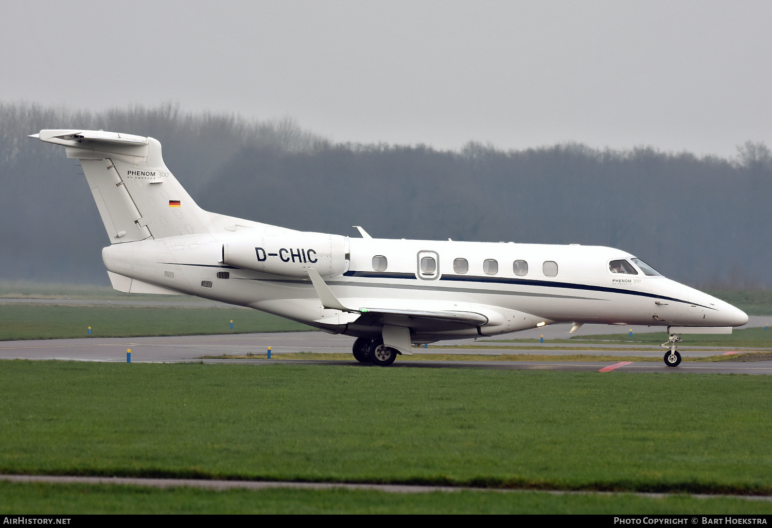 Aircraft Photo of D-CHIC | Embraer EMB-505 Phenom 300 | AirHistory.net #164506