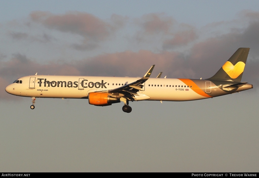 Aircraft Photo of G-TCDG | Airbus A321-211 | Thomas Cook Airlines | AirHistory.net #164859
