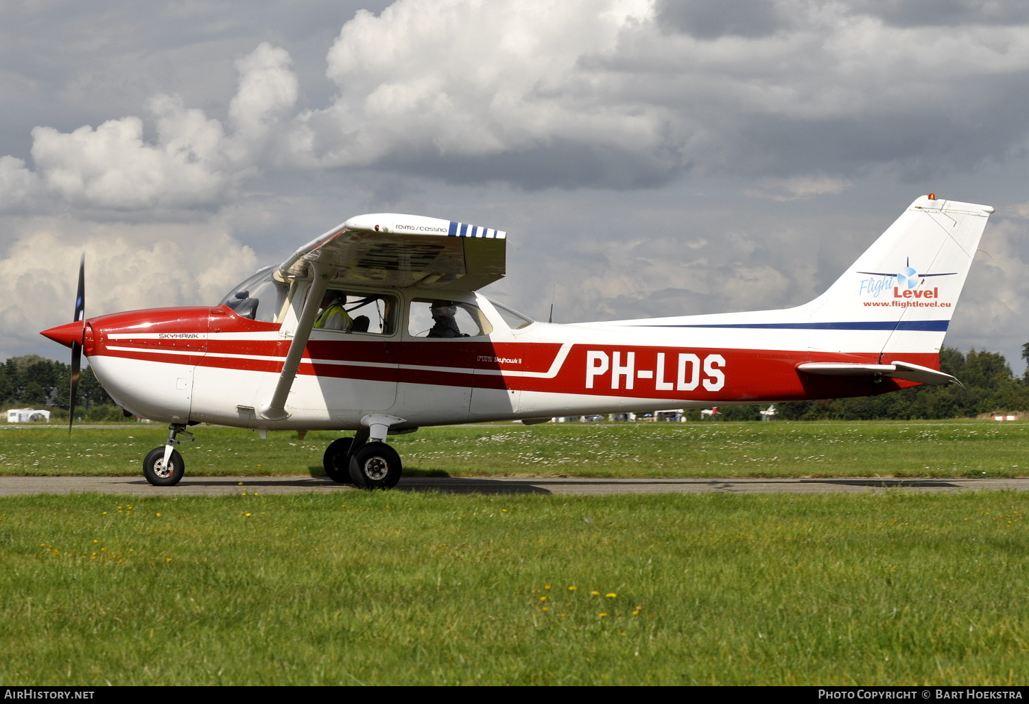Aircraft Photo of PH-LDS | Reims F172M | Flight Level | AirHistory.net #164899