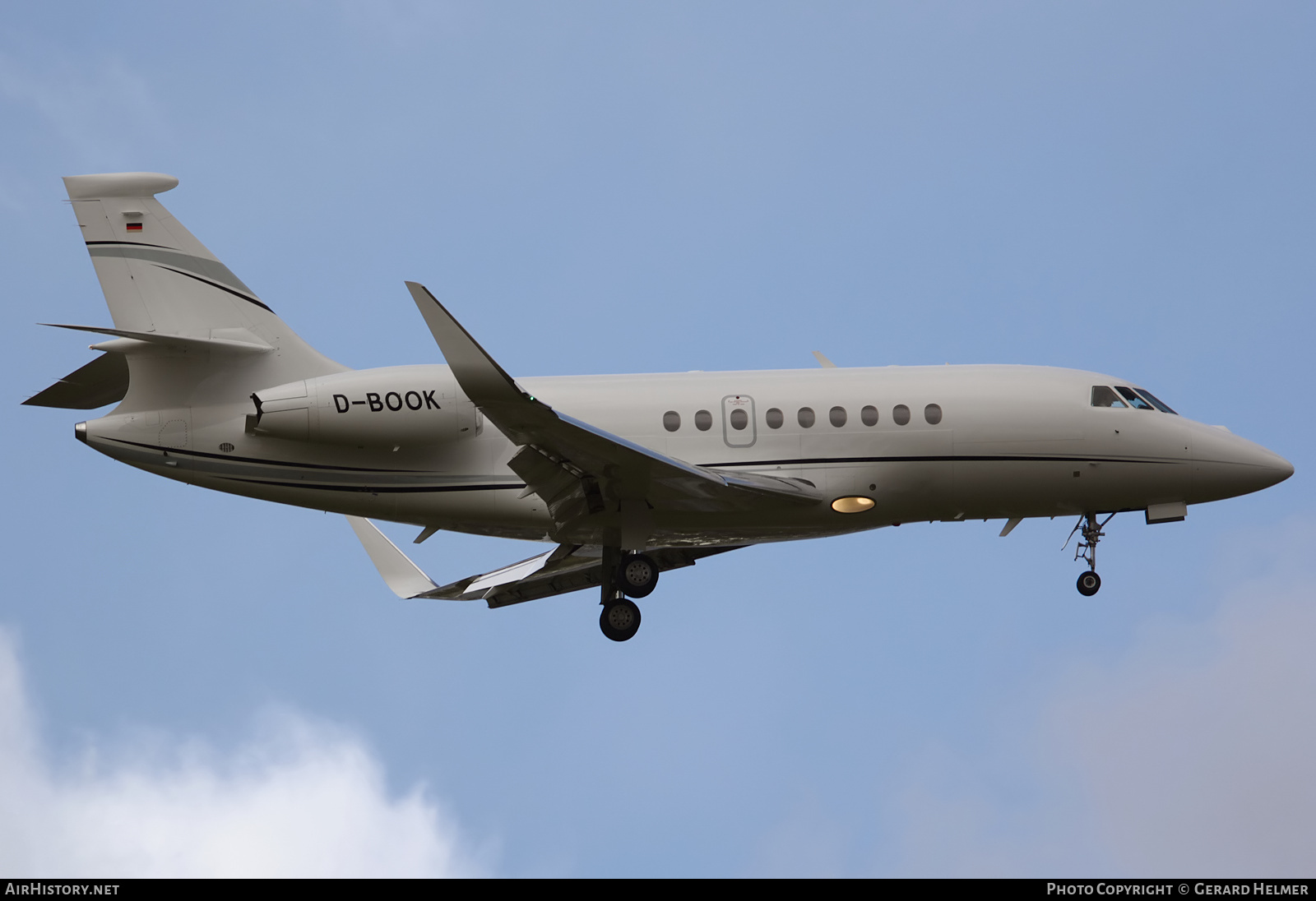 Aircraft Photo of D-BOOK | Dassault Falcon 2000LXS | AirHistory.net #165091